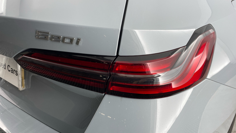 BMW 5 Series 520i M Sport Pro 5dr Auto Petrol Estate